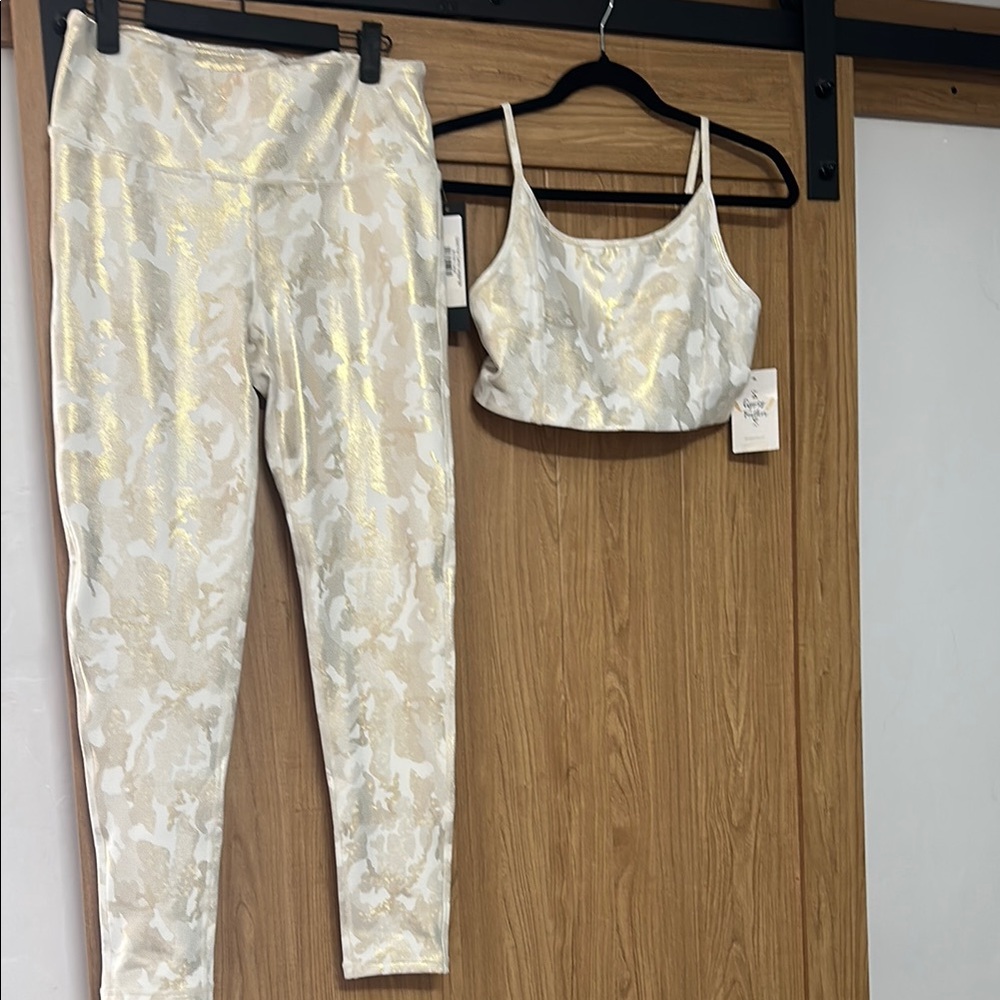 Gypsy Feather Gold & white Camo Set